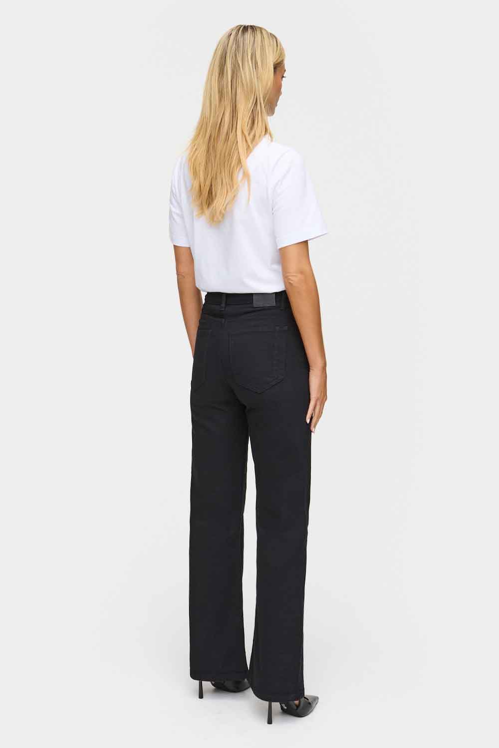 The Wide Jean