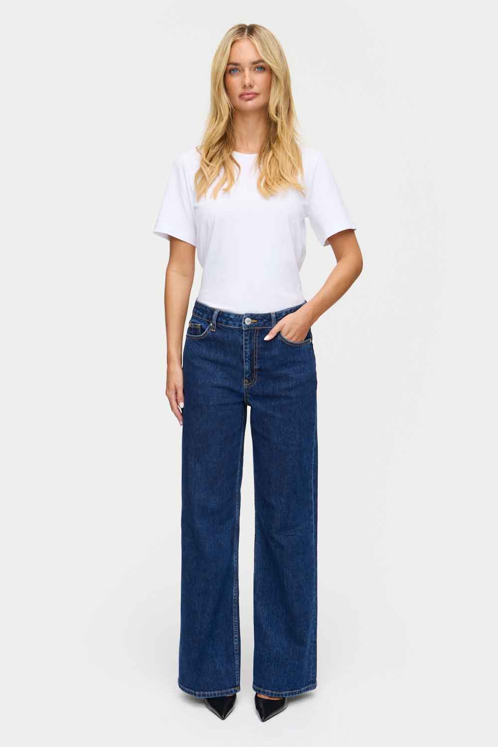 The Wide Jean