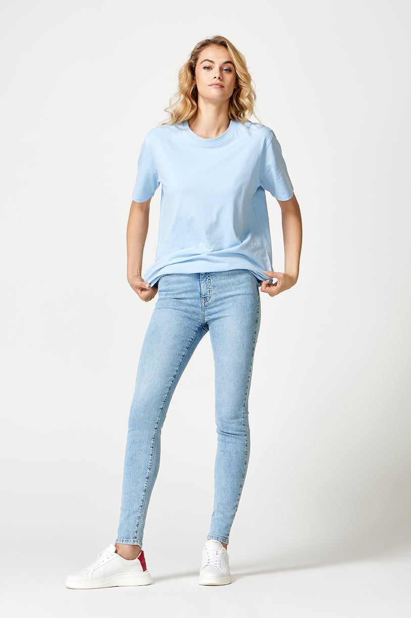The Staple Tee Soft Blue - T-shirts - POCO by Pippa