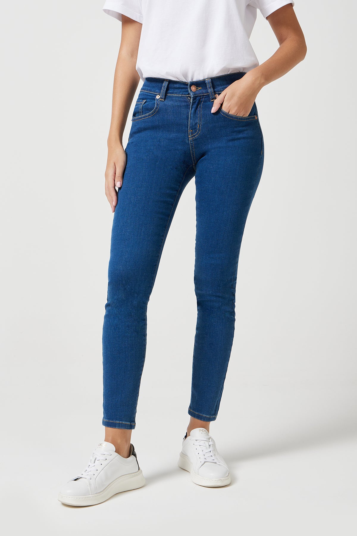 The Mid Rise Skinny Clean Blue
