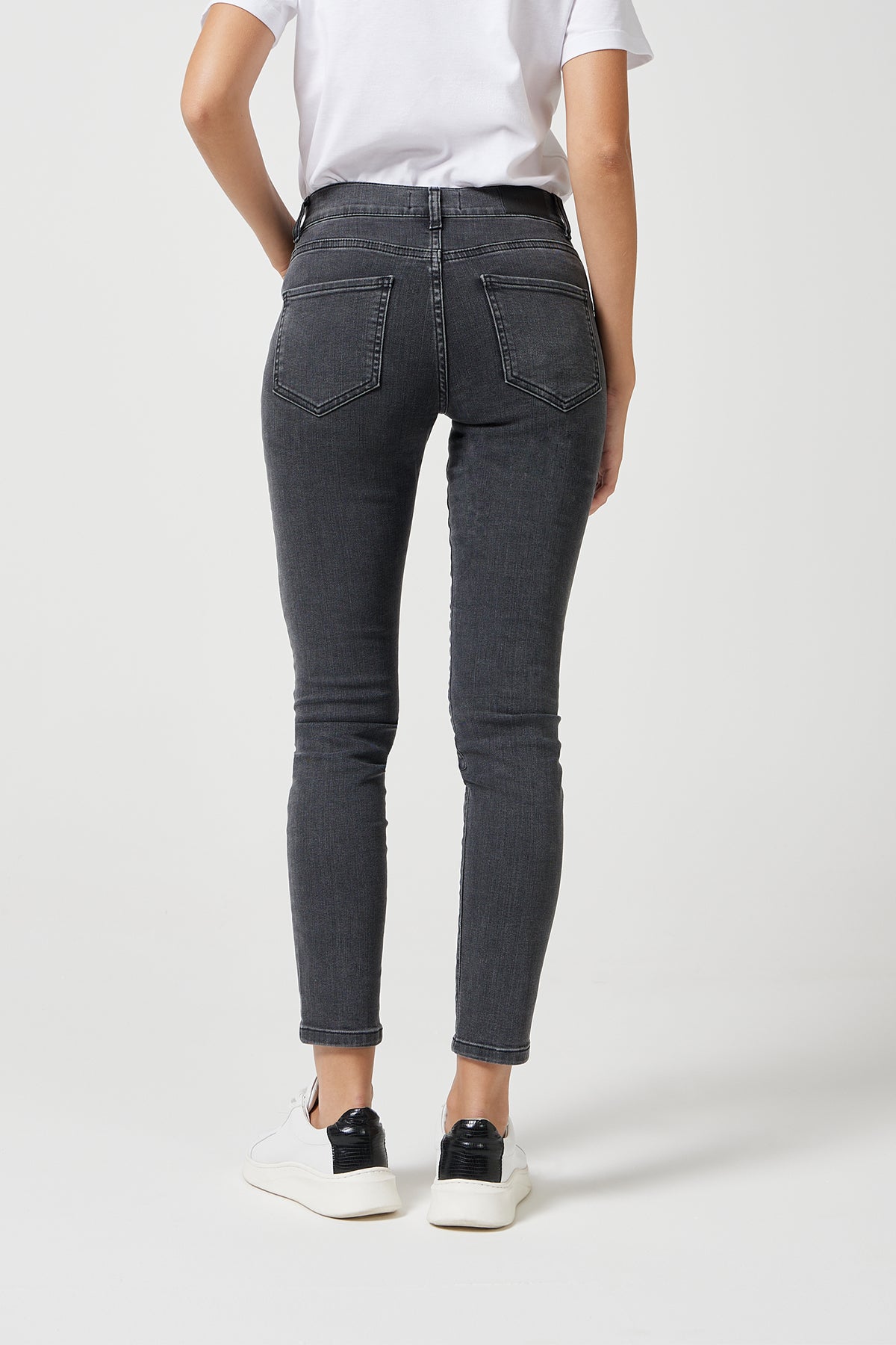 The Mid Rise Skinny Clean Grey